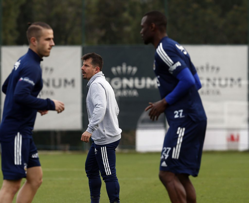 fenerbahce aytemiz alanyaspora konuk oluyor 1 1
