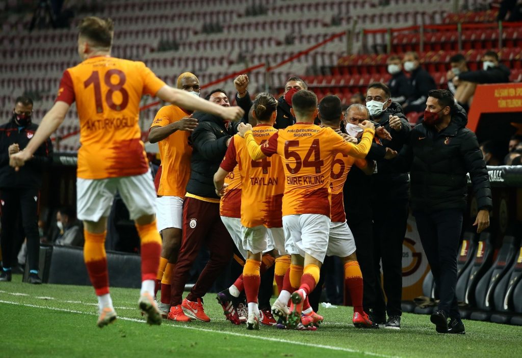 galatasaray sezonun penalti lideri oldu 3buyukler