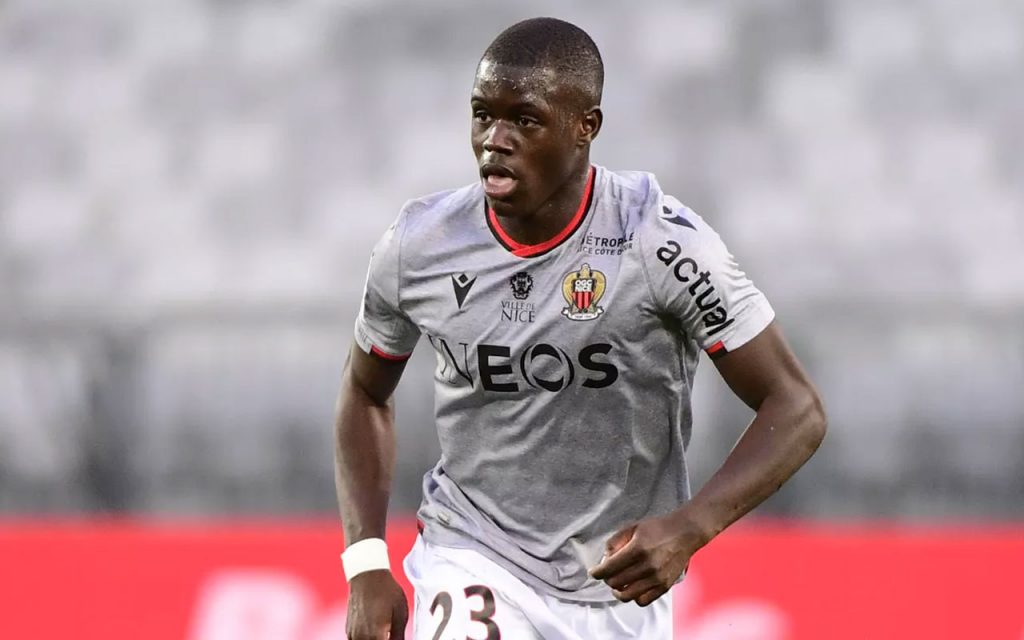 fenerbahce genc stoperen pesinde 3buyukler 2