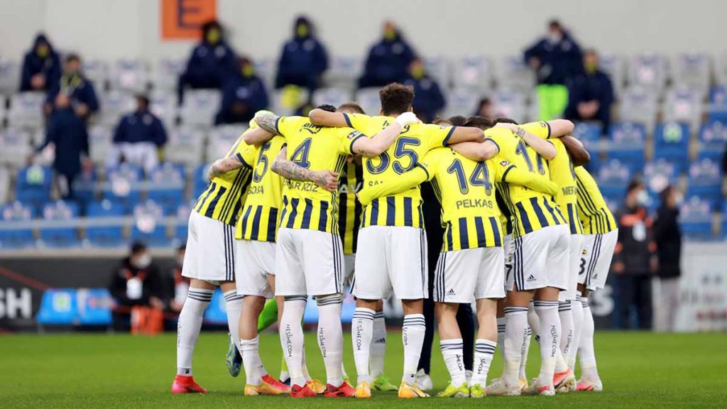 fenerbahcede sol bek arayisi hizla devam ediyor 3buyukler