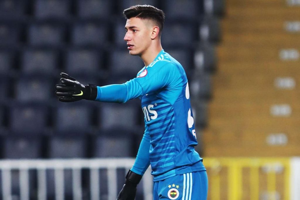 fenerbahceye gelen teklif berke ozer icinmis 3buyukler