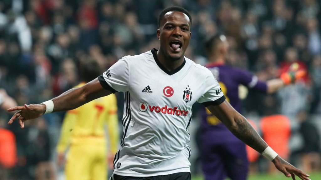 cyle larin gold clupa katilmaya hazirlaniyor 3buyukler 3