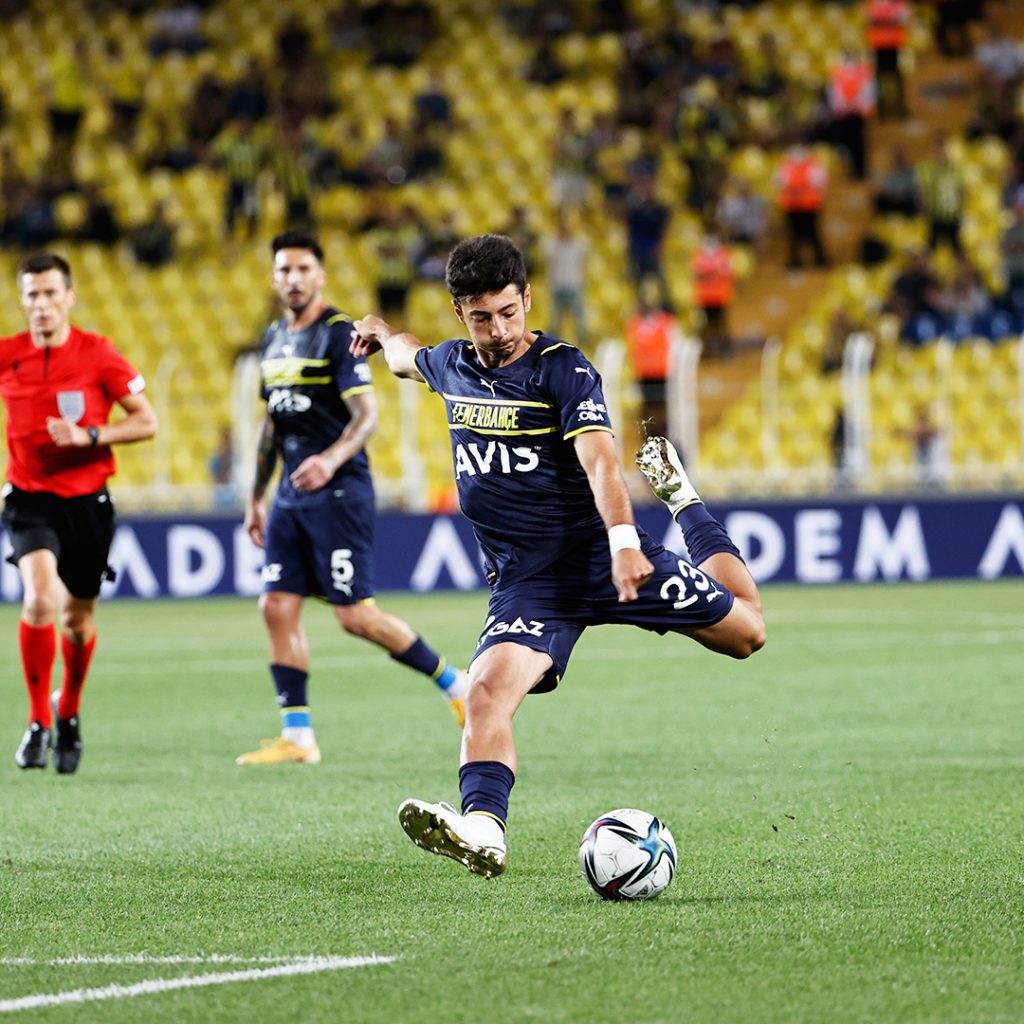 fenerbahcenin rakibi hjk karnesi 3buyukler