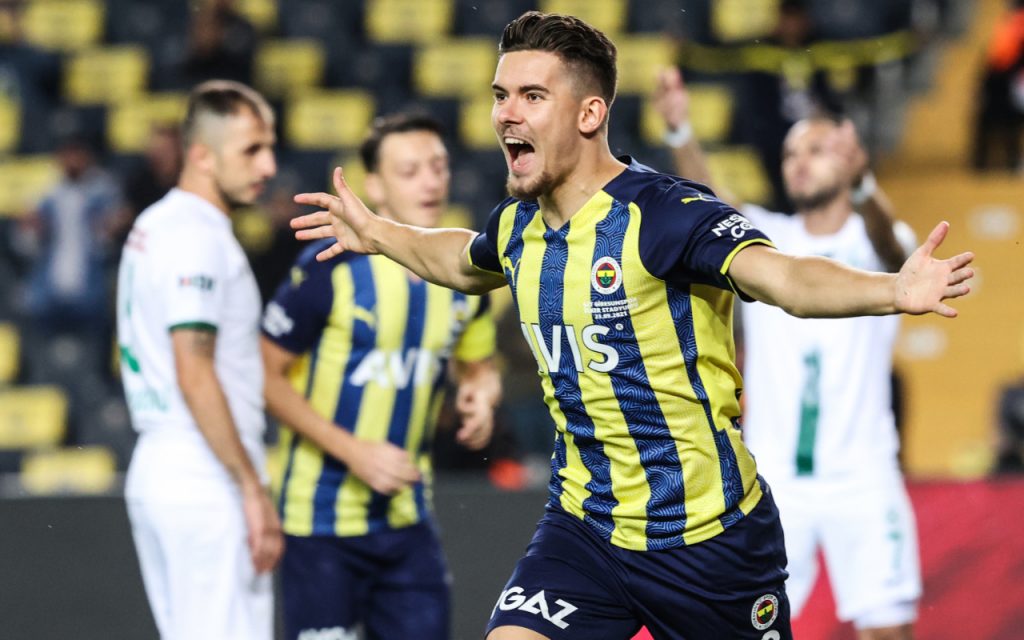 3buyukler fenerbahceden puan kaybettirmeyen bir hafta 2 1.3