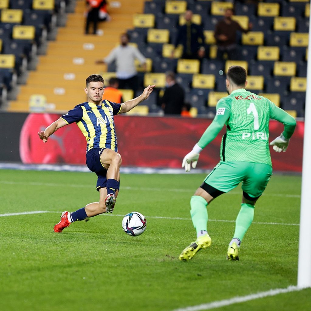 3buyukler fenerbahceden puan kaybettirmeyen bir hafta 2 1.5