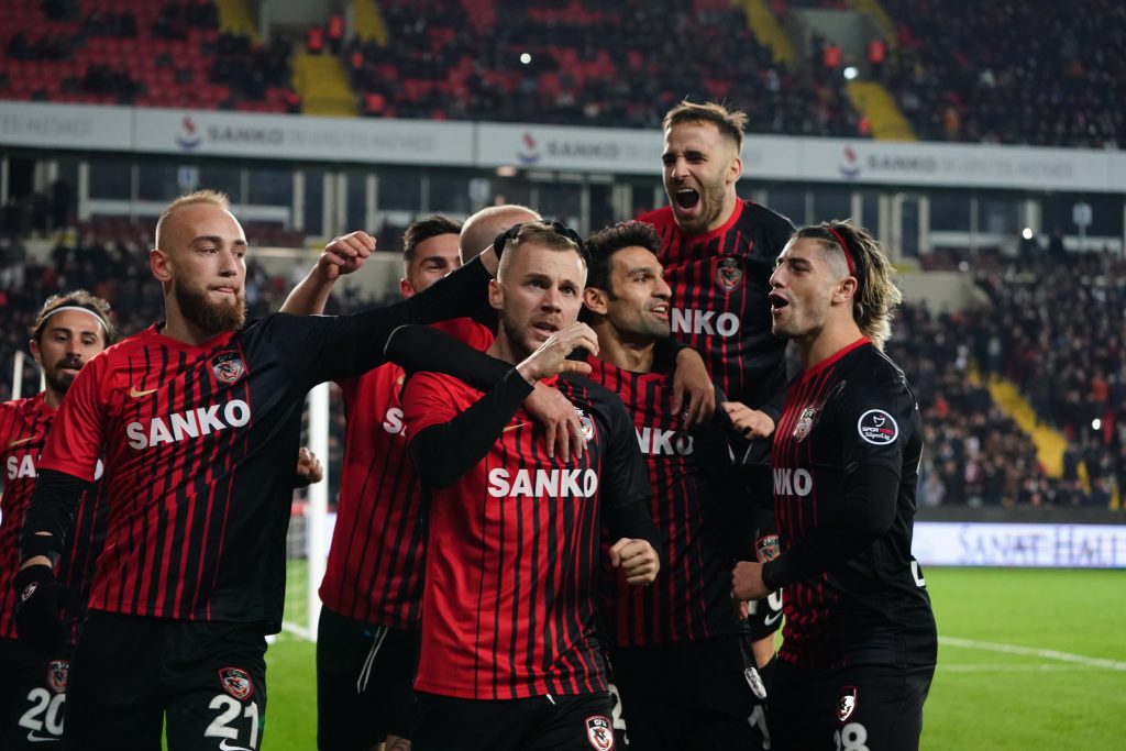 3buyukler fenerbahce buyuk firsat tepti 2