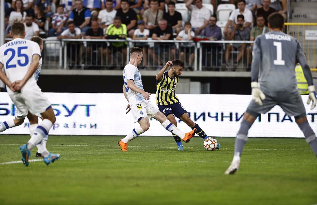 3buyukler fenerbahce dinamo kiev macindan golsuz beraberlikle dondu1