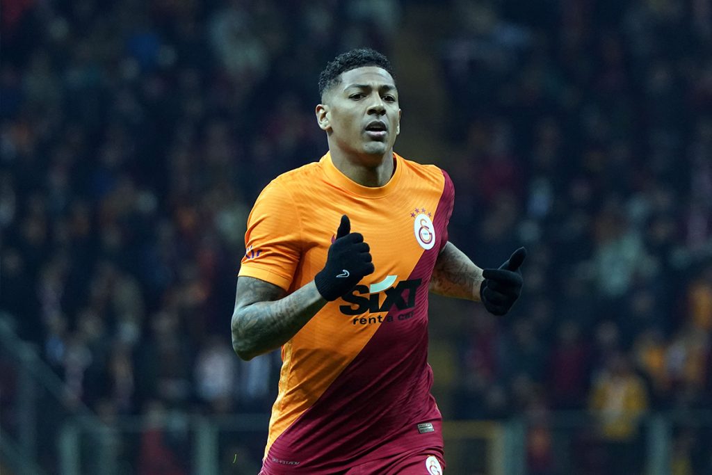 3buyukler galatasaray sol bek arayislarina basladi