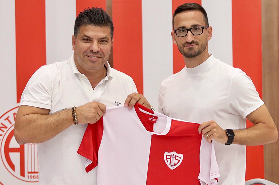 3buyukler antalyaspor un transferde kadrosuna kattigi isimler ve performanslari nasil 1