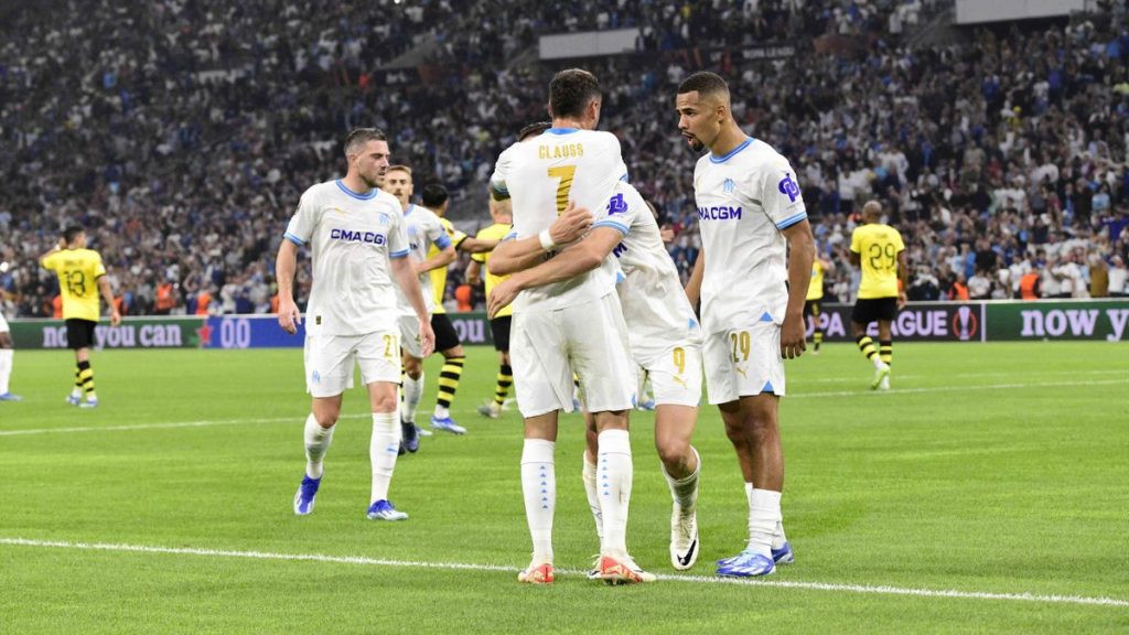 3buyukler olimpik marsilya aek atinayi maglup etmeyi basardi